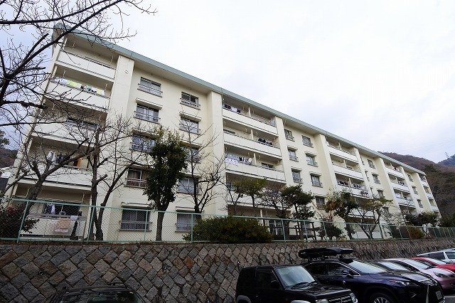 建物外観　雰囲気のあるおしゃれな外観ですね。