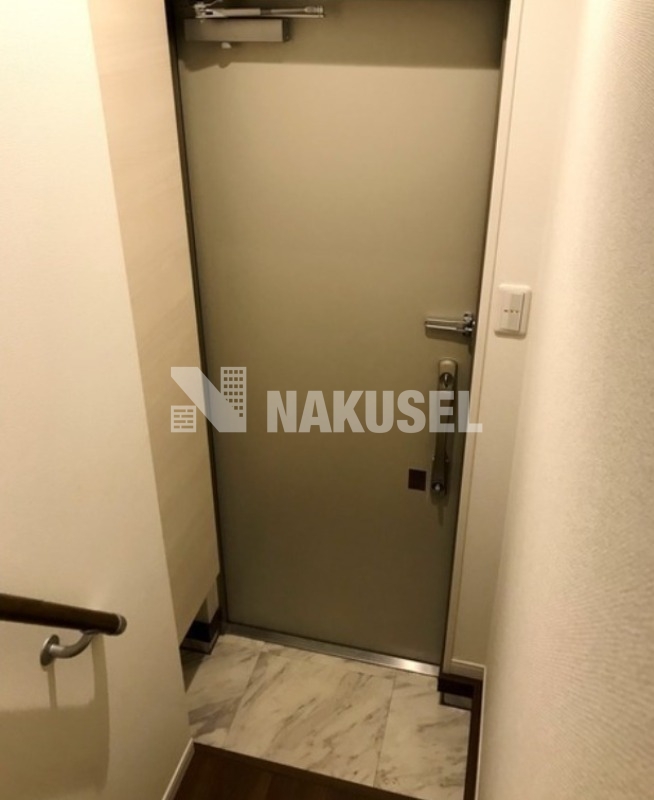 ウェルスクエア都立大学の玄関写真