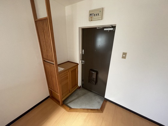 玄関　※別部屋の写真です