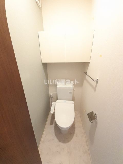 近鉄南大阪線 恵我ノ荘駅 徒歩7分 2階建 築6年のトイレ写真