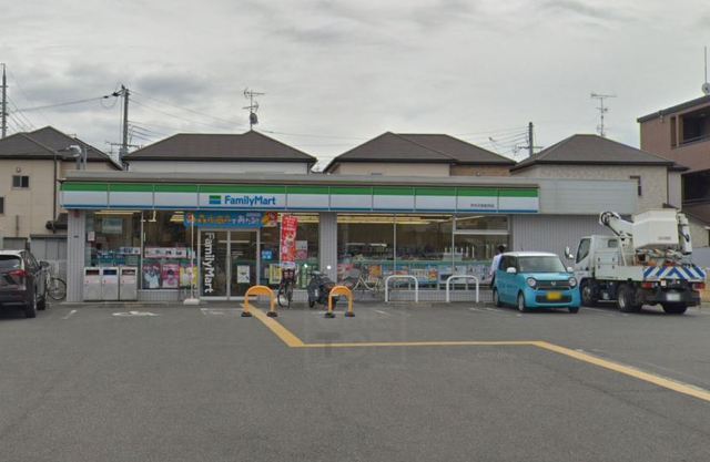 コンビニ　ファミリーマート　茨木沢良宜浜（コンビニ）まで413m