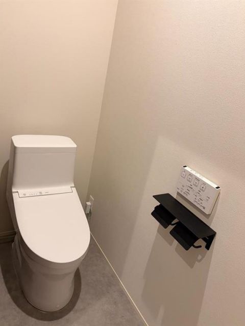 柱町字福部池戸建のトイレ写真