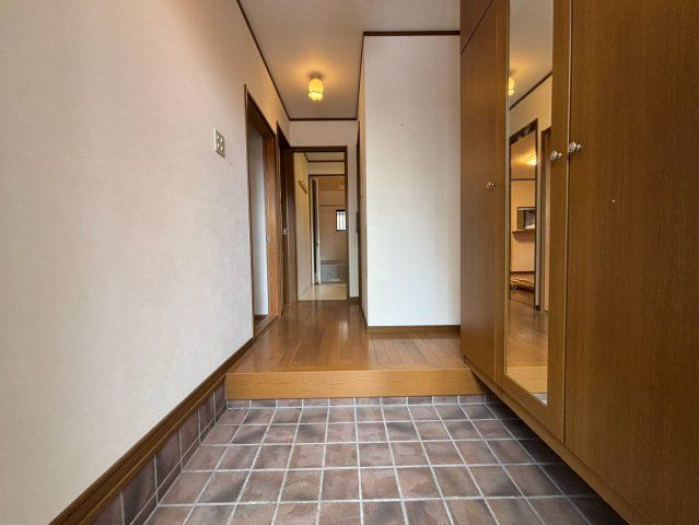 東中島3丁目戸建ての玄関写真