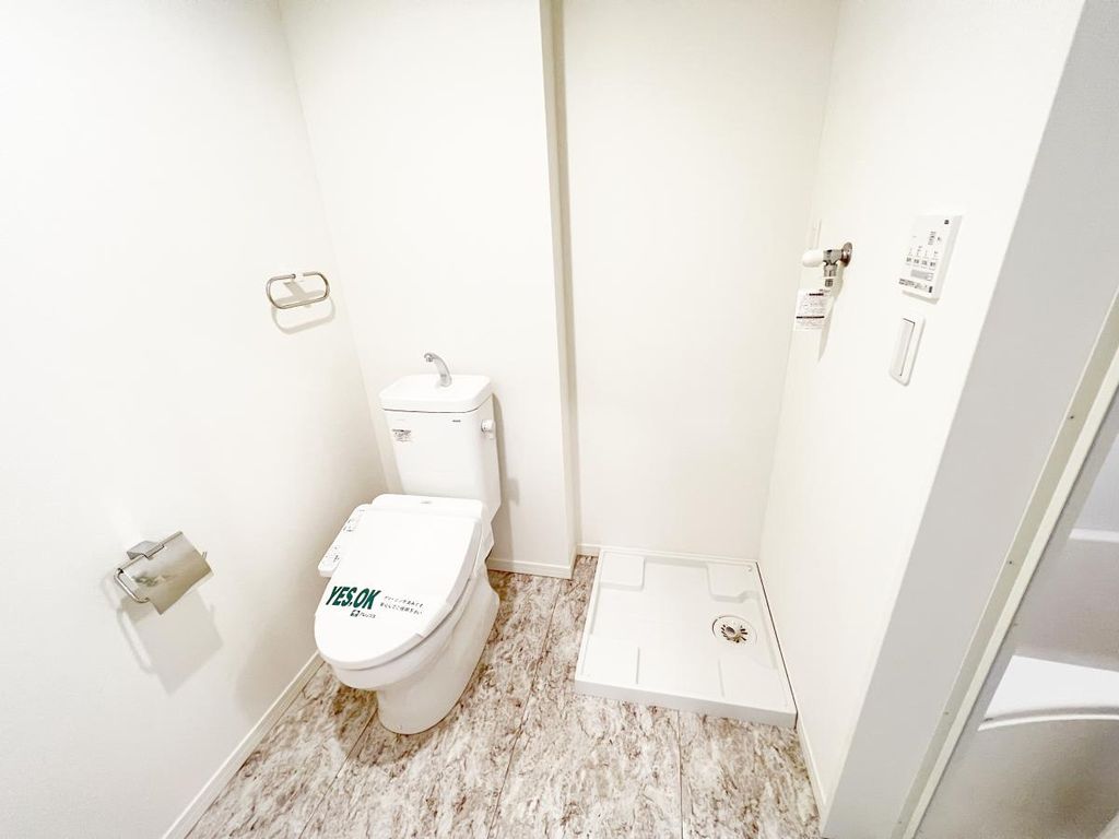 トイレ　※別部屋の参考写真です※
