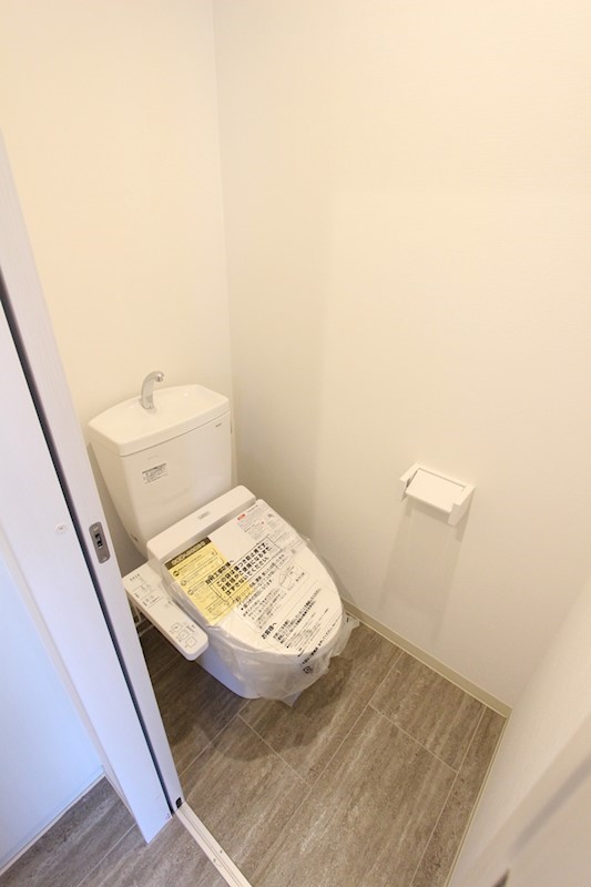 ＪＲ東海道本線 茅ケ崎駅 徒歩18分 2階建 築9年のトイレ写真