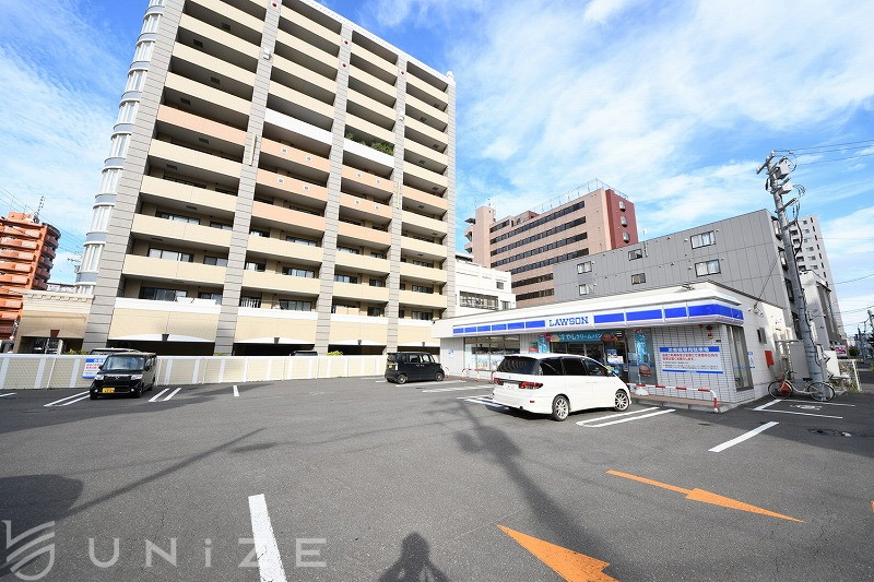 コンビニ　ローソン札幌豊平1条二丁目店（コンビニ）まで198m