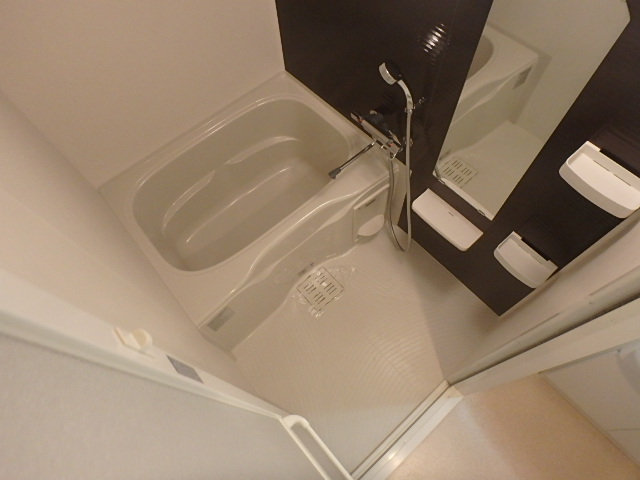Luxe新大阪SOUTHの風呂写真