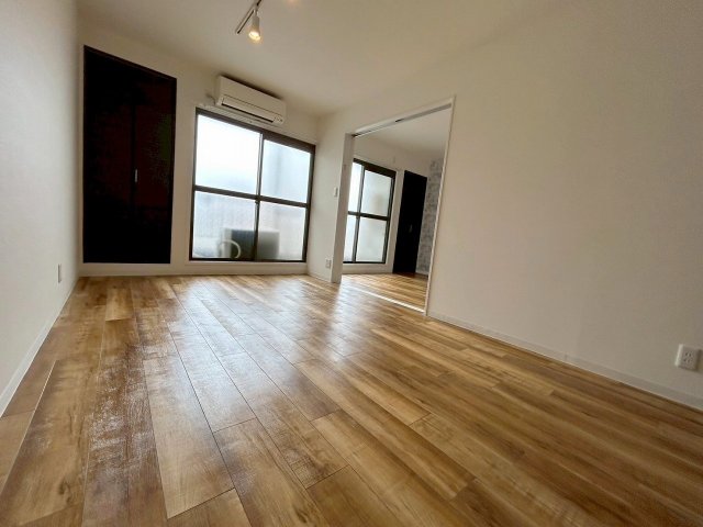 第2大栄マンションの居間写真