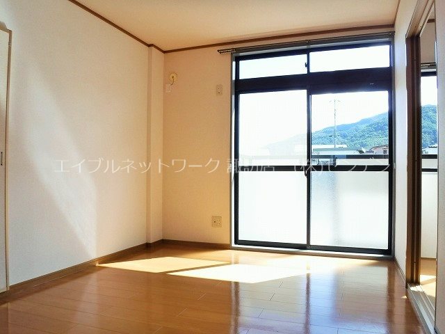 居室・リビング　写真は類似