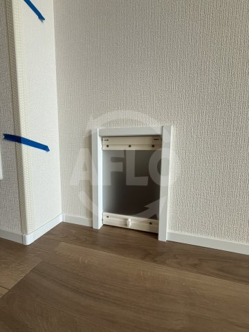 その他　エムズ谷六　潜り戸