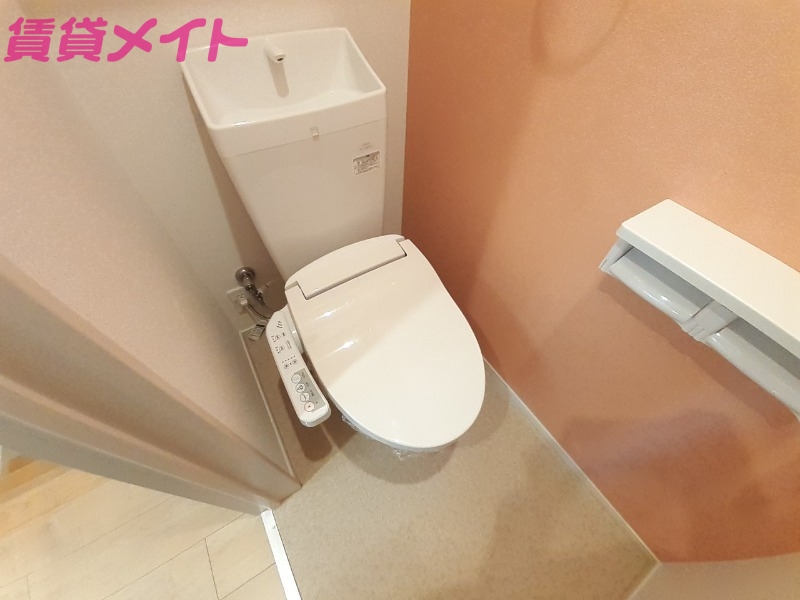 トイレ　反転タイプ参考写真