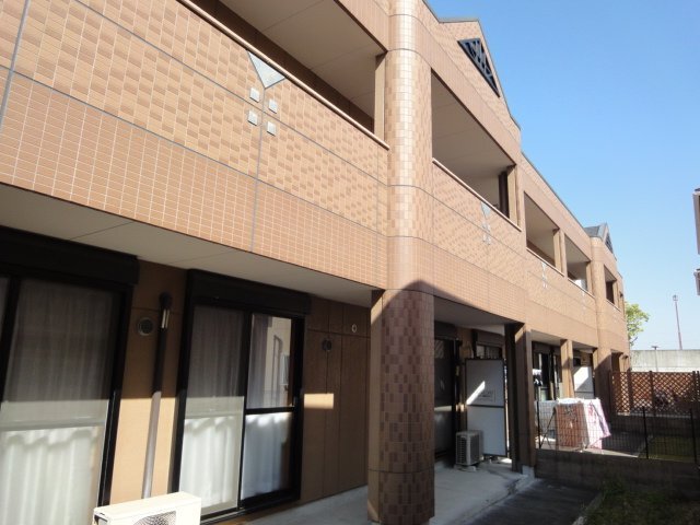 建物外観　外観写真（昼）