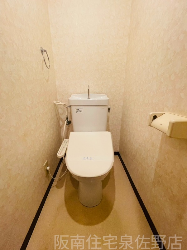 南海本線 泉佐野駅 徒歩2分 3階建 築27年のトイレ写真