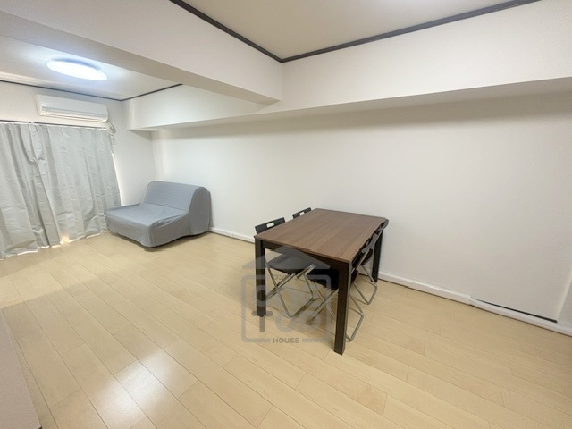 朝日プラザ大宝の居間写真