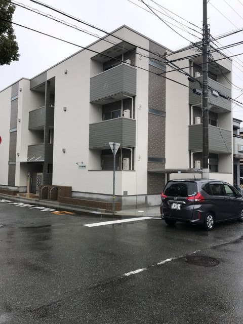 建物外観　オートロック付きで安心です！