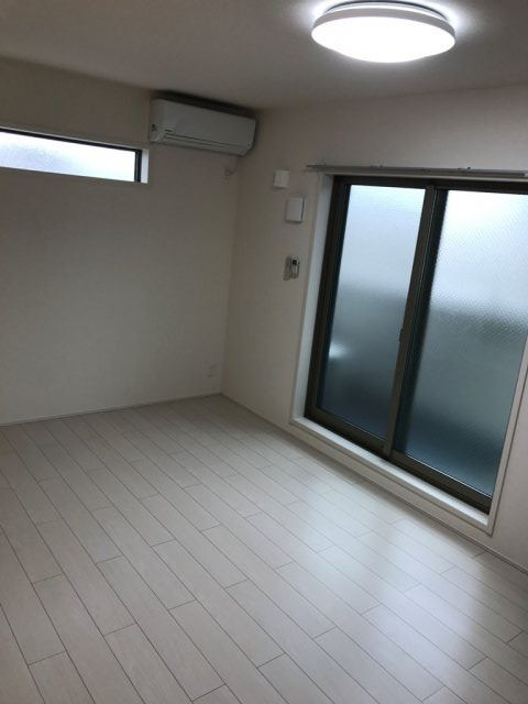居室・リビング　エアコン付きで初期費用を抑えられます♪