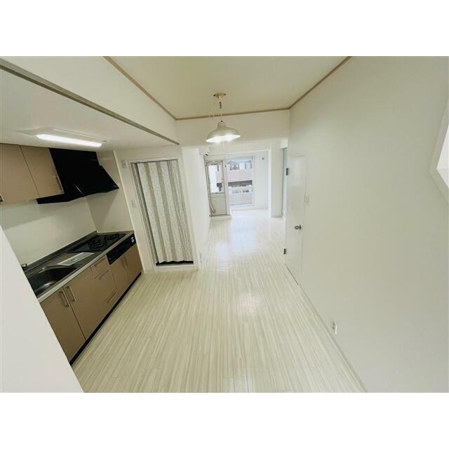 居室・リビング　※別号室写真参照