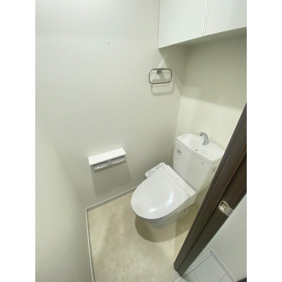 LIBTH高宮IVのトイレ写真