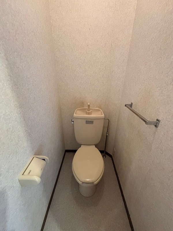 トイレ　別部屋参考写真