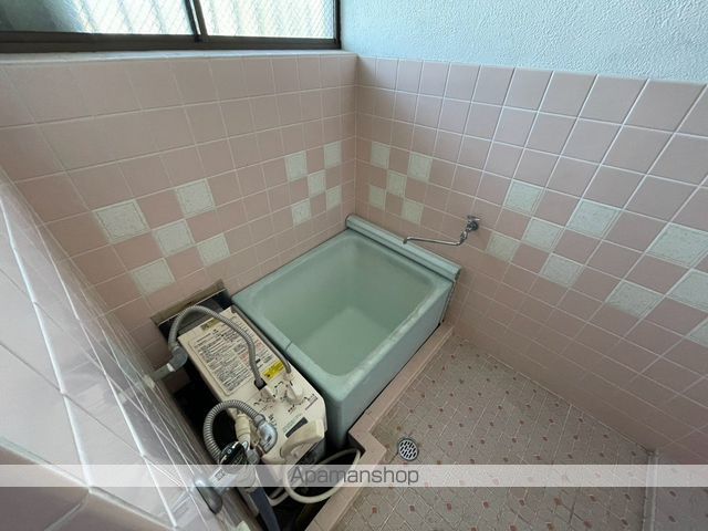ＪＲ東海道本線 辻堂駅 徒歩13分 2階建 築42年の風呂写真