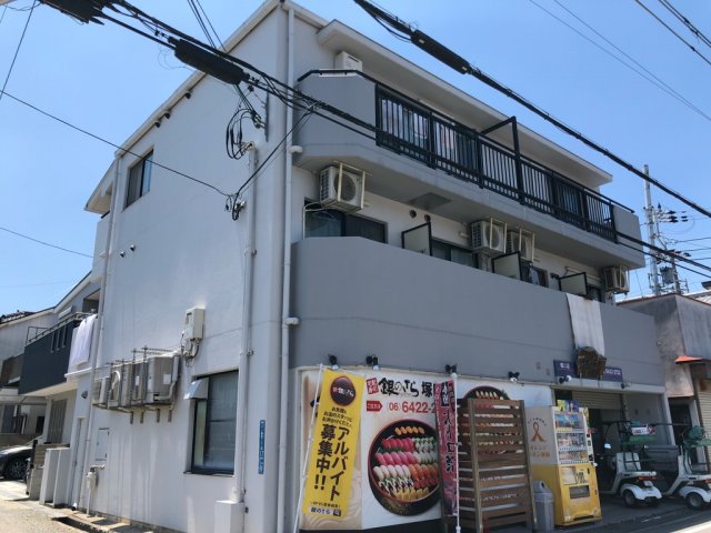 建物外観　駅から徒歩圏内の住宅地にあるワンフロアの物件です♪