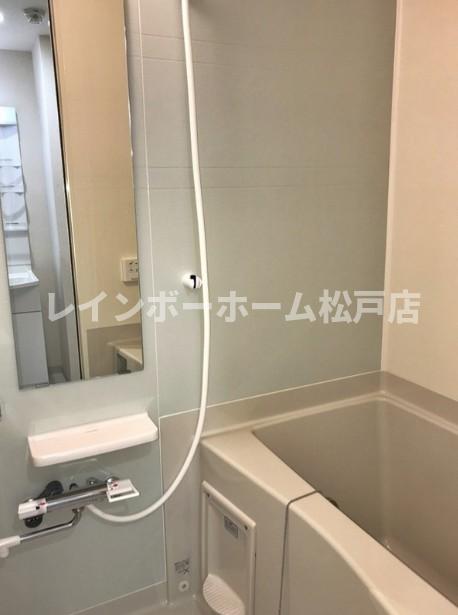 バス・シャワールーム　きれいなお風呂です