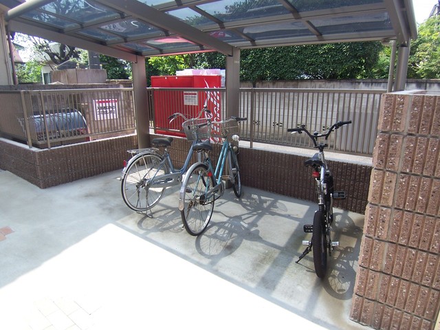 その他共有部分　★屋根付駐輪場★（空き状況・使用料等詳細はご確認下さい）