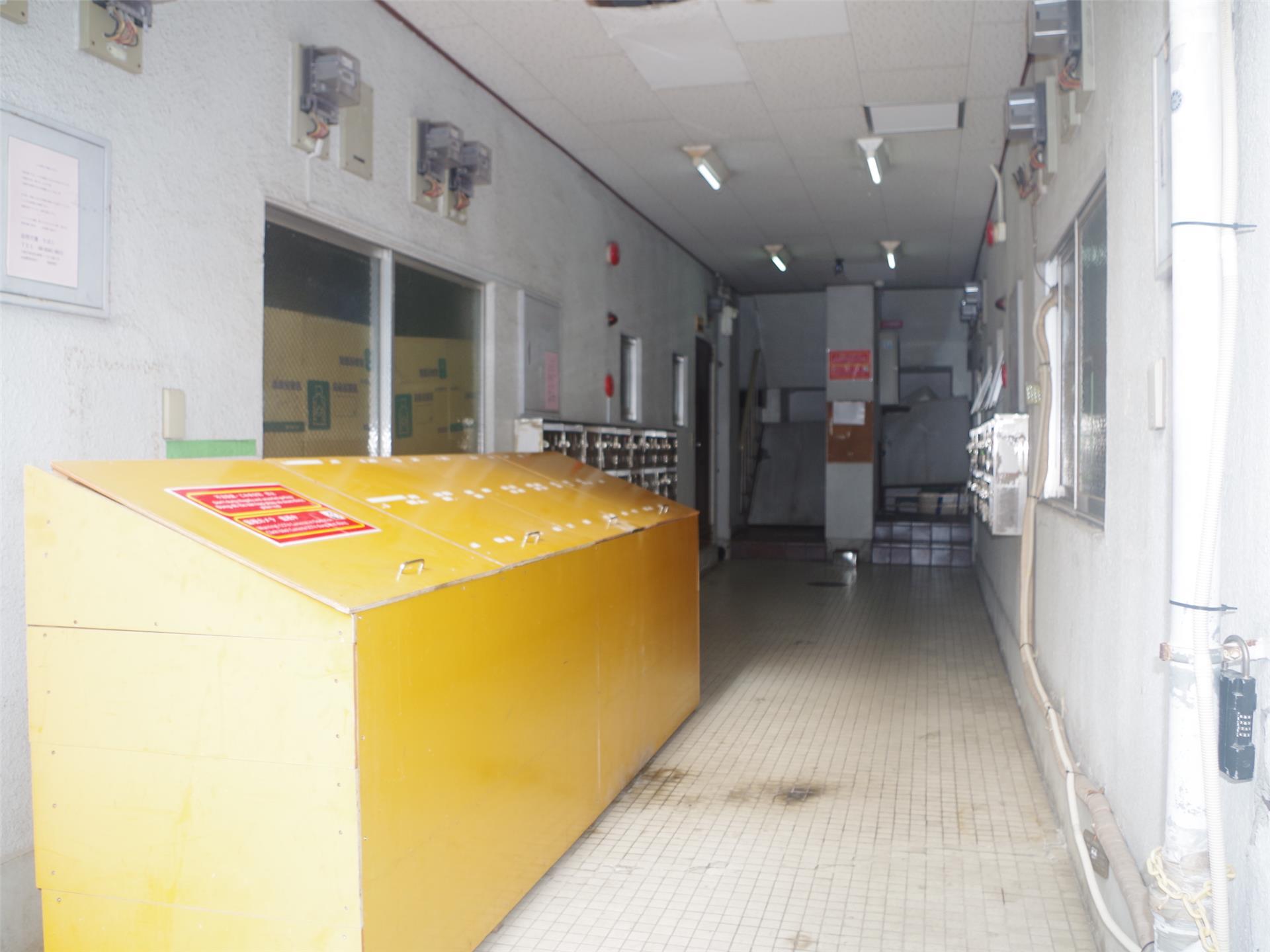 駐車場　共有