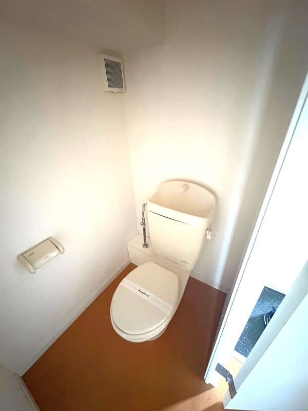 レオパレスエスペランサのトイレ写真