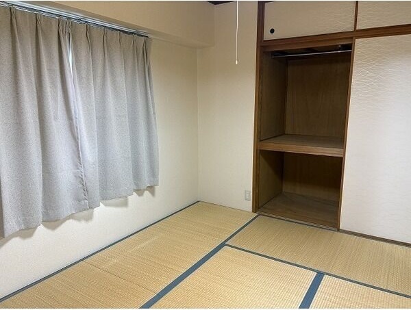 収納　※写真は同じマンションの違う部屋のものになります。