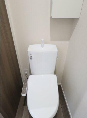 京王線 南平駅 徒歩12分 2階建 築3年のトイレ写真
