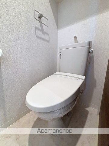地下鉄中央線 九条駅 徒歩5分 9階建 築12年のトイレ写真