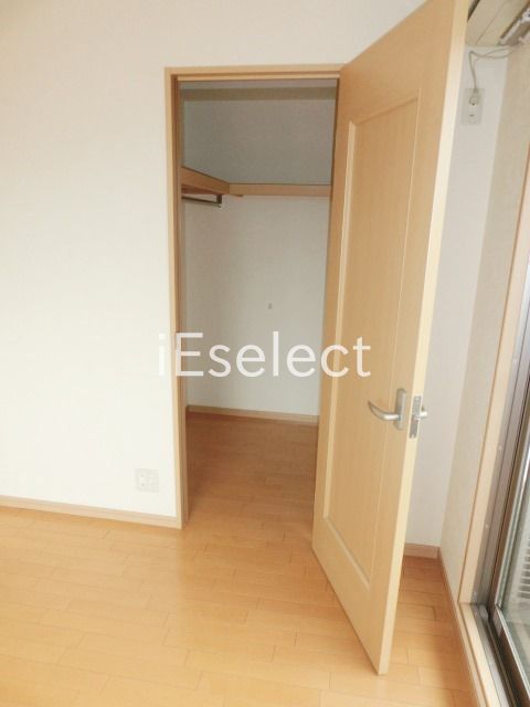 収納　奥行きのある収納です。