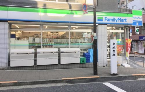 コンビニ　ファミリーマート神楽坂上店（コンビニ）まで269m