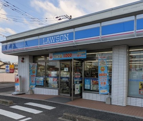 コンビニ　ローソン 小田部二丁目店（コンビニ）まで304m