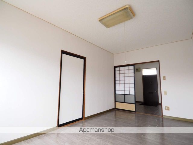 コーポジェイクンJの居間写真