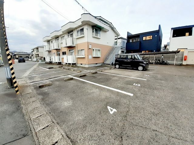 【エルディム藤浪Iの駐車場】