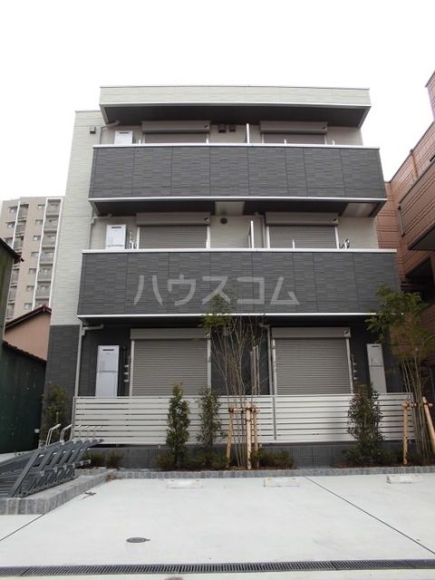 江戸川区小松川のアパートの建物外観