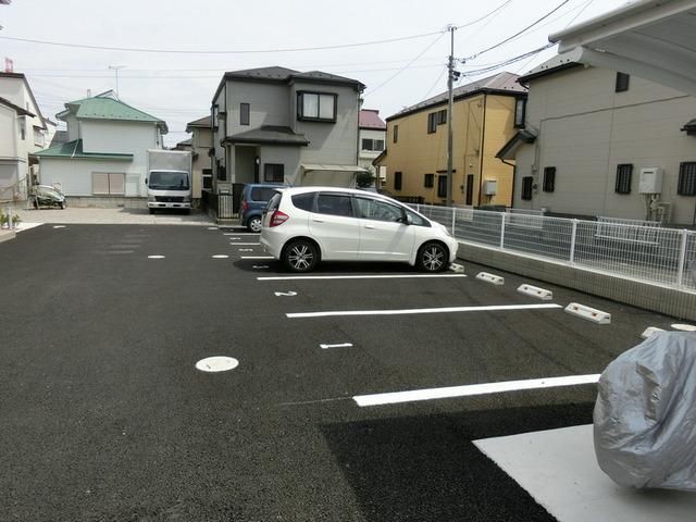 【ソルエスポアールの駐車場】