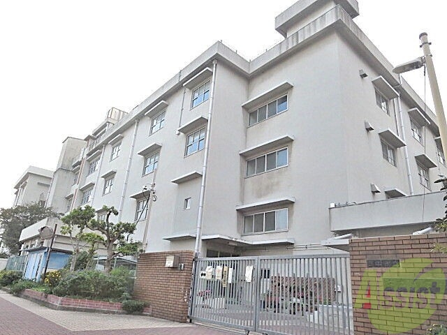 【豊中市庄内西町のマンションの小学校】