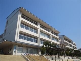 中学校　神戸市立垂水東中学校（中学校）まで968m