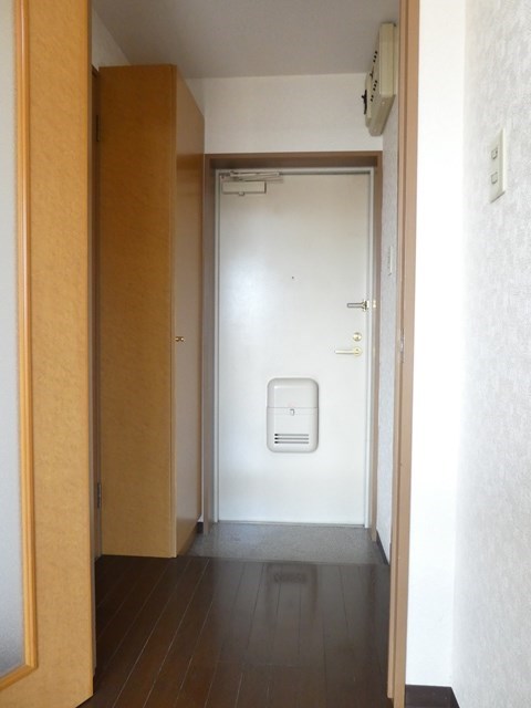 セキュリティ　玄関の鍵は有料で防犯性の高いディンプルキーにも交換可能です♪