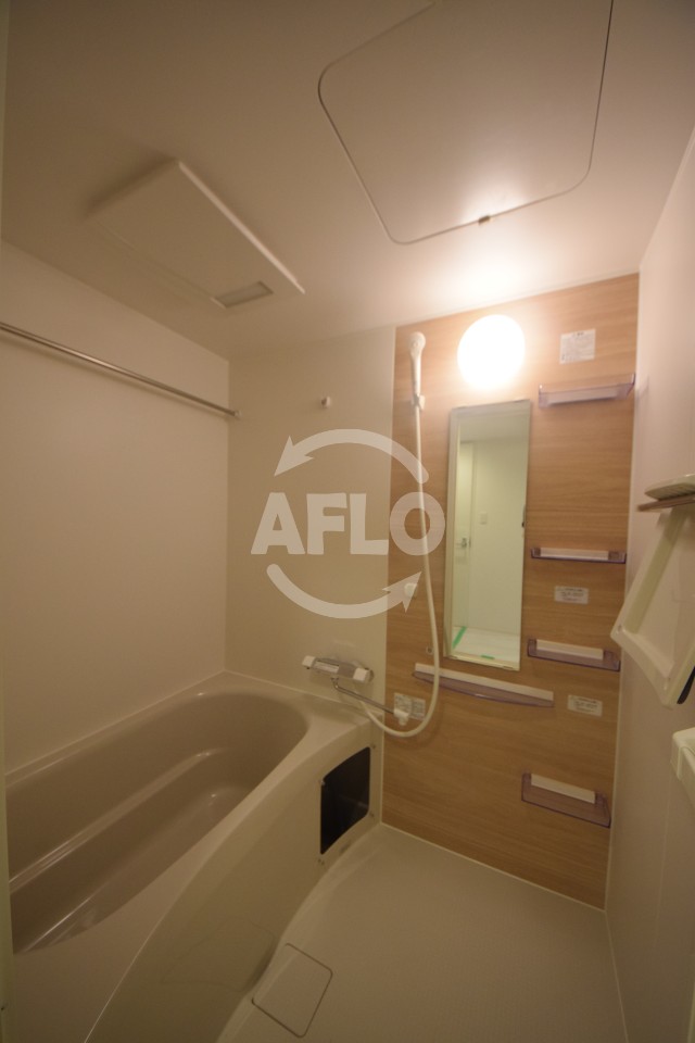 バス・シャワールーム　セレニテ本町東リアン　お風呂