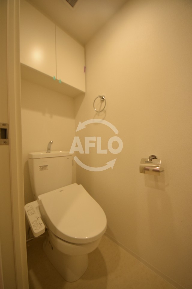 トイレ　セレニテ本町東リアン　トイレ