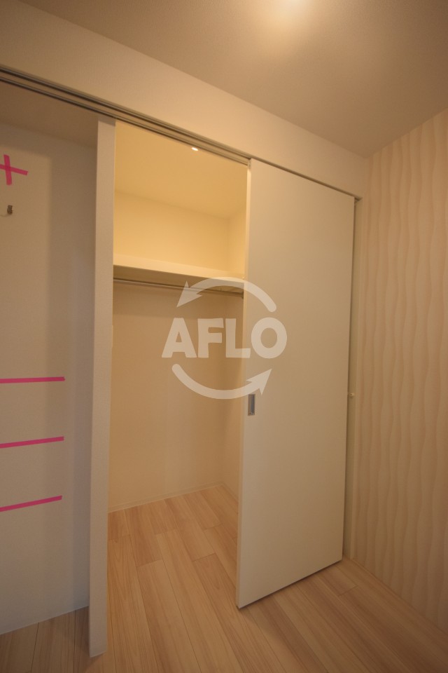 収納　セレニテ本町東リアン