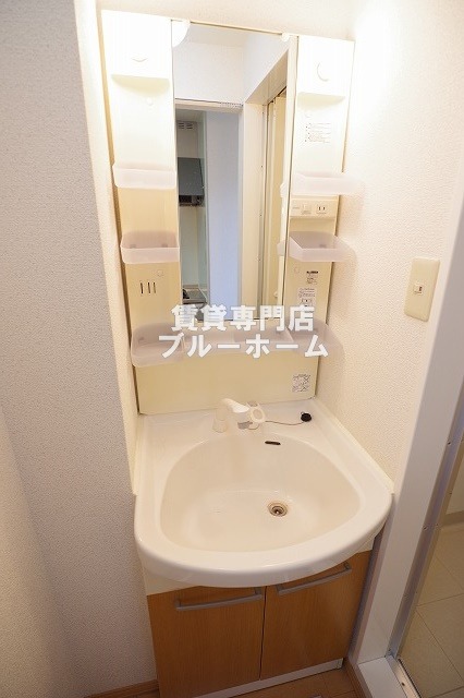 洗面設備　独立洗面台あります！