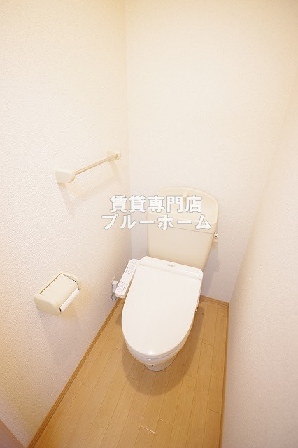 トイレ　ウォシュレット付き！