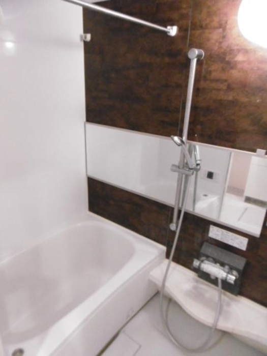 バス・シャワールーム　☆清潔感のあるお風呂☆