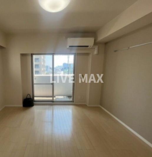 居室・リビング　別号室参考写真