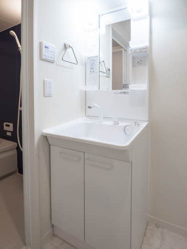 洗面設備　※こちらの反転タイプとなります。